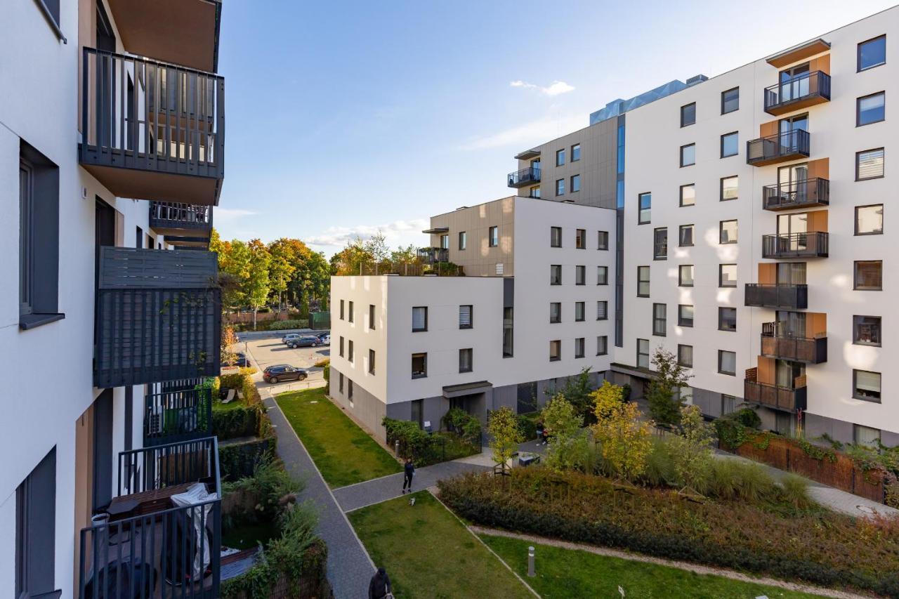 Warsaw Ulrychów Apartment with Parking by Renters Exterior foto