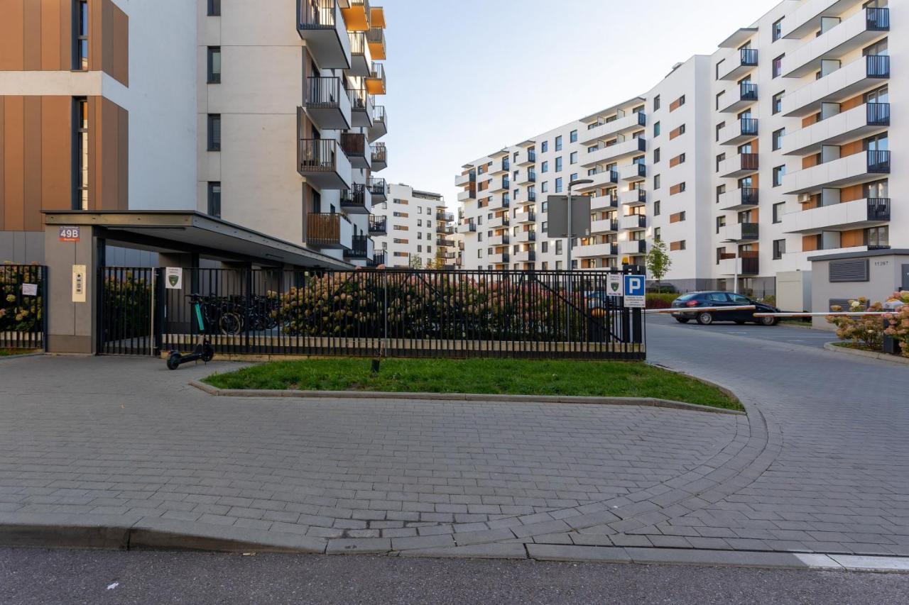 Warsaw Ulrychów Apartment with Parking by Renters Exterior foto